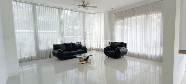 image RUMAH SUPER MEWAH VIEW GOLF  (4)