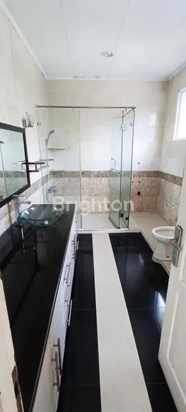 image RUMAH SUPER MEWAH VIEW GOLF  (6)