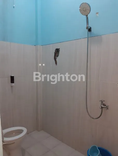 image RUMAH DUA LANTAI SIAP HUNI NYAMAN DAN STRATEGIS DIDEPOK DUA TENGAH (8)