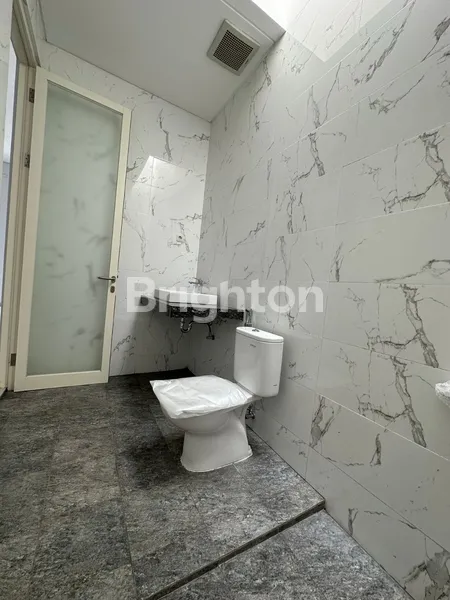 image RUMAH BARU MINIMALIS 2LANTAI DI KERTAJAYA INDAH (4)