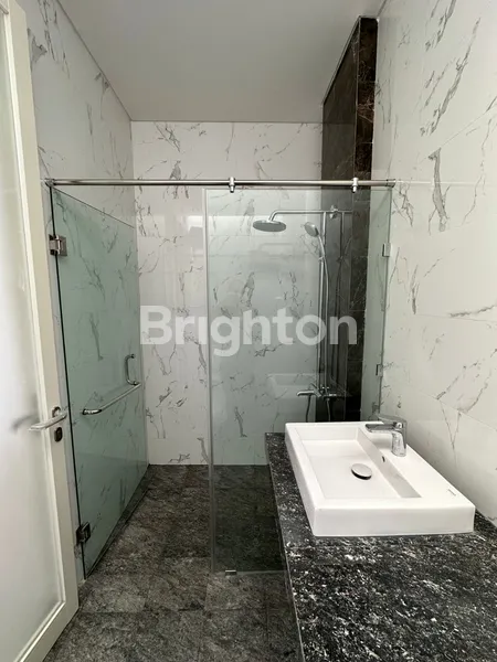 image RUMAH BARU MINIMALIS 2LANTAI DI KERTAJAYA INDAH (7)