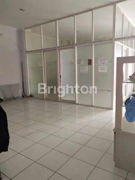 image RUKO  3 LT SIAP HUNI/ BEROPERASI.NOL JL SECOND ROAD RAYA MANUKAN. (2)