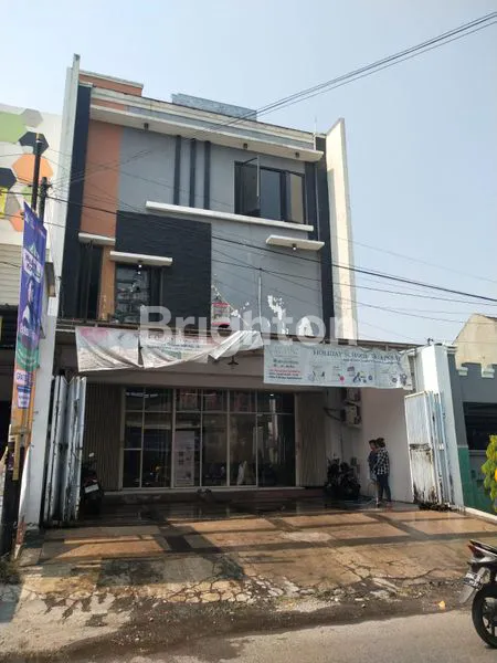 image RUKO  3 LT SIAP HUNI/ BEROPERASI.NOL JL SECOND ROAD RAYA MANUKAN. (1)