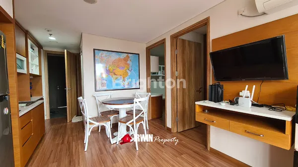 image APARTMENT 2 BEDROOMS DENGAN AREA BALKONI HOEK YANG LUAS DI BINTARO ICON (1)
