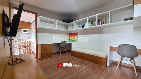 image APARTMENT 2 BEDROOMS DENGAN AREA BALKONI HOEK YANG LUAS DI BINTARO ICON (4)