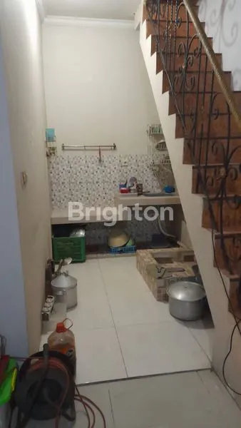 image RUMAH BU DI DAERAH SEPANJANG SIDOARJO (2)