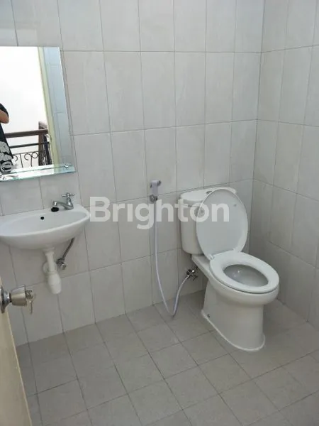 image RUMAH TIGA KAMAR HOMMY COZZY  (3)