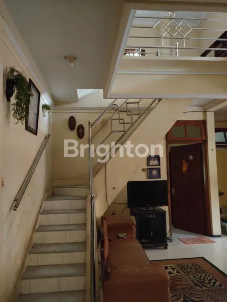 image RUMAH GUNUNG BATU  JEMBER (1)