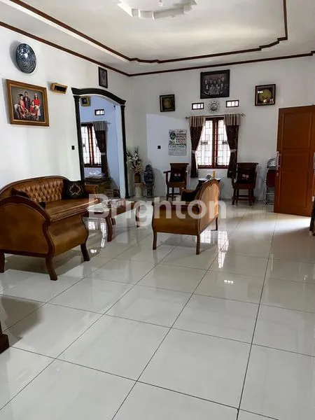 image RUMAH CANTIK TERAWAT DI ANTAPANI DEKAT DENGAN PURI DAGO (2)