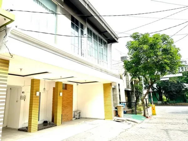 image  RUMAH KETINTANG FULL FURNISHED, BERSIH TERAWAT SIAP HUNI (1)