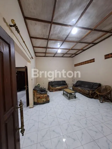 image TURUN HARGA RUMAH TENGAH KOTA BELAKANG LUWES KESTALAN (1)