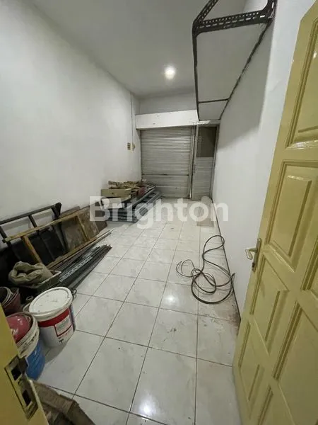 image RUMAH LOKASI STRATEGIS DI BARUK UTARA SURABAYA DEKAT KE EXCELSO MERR, GALAXY MALL, TOL WARU JUANDA (5)