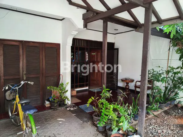 image RUMAH 2 LANTAI BISA UNTUK USAHA KEMAYORAN JAKARTA PUSAT (6)