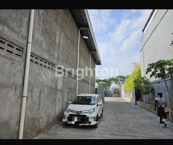 image GUDANG ISTIMEWA SIAP PAKAI!! MINIM RENOV!! AKSES SANGAT GAMPANG!! ZONA MERAH!! SUPER LANGKA!! (3)