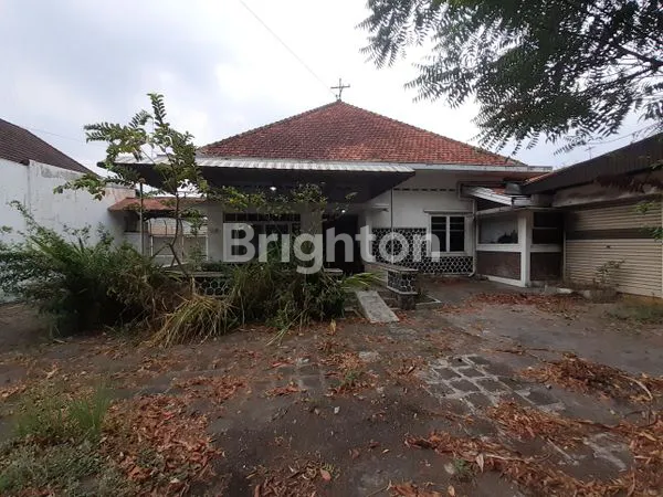image RUMAH SIAP PAKAI UNTUK KEGIATAN BISNIS LOKASI STRATEGIS TENGAH KOTA JL MONGINSIDI (1)
