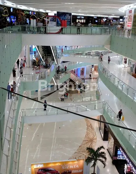 image KANTOR YANG KONEKSI DENGAN MALL UNTUK KEPERLUAN BERBAGAI BISNIS (1)