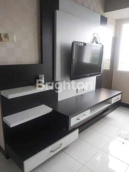 image JUAL CEPAT! APARTMENT BERKELEY FULL FURNISH KOMPLIT! LOKASI TERBAIK DEKAT UNIVERSITAS CIPUTRA, HOKKY, DLL (1)