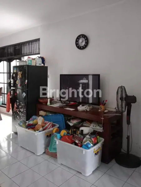 image RUMAH MEWAH 2 LANTAI DI SUPRIYADI (7)