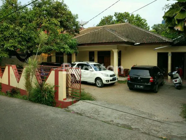 image RUMAH LUAS STRATEGIS AKSES TOLL JORR DI JATI PADANG KAWASAN PASAR MINGGU JAKARTA SELATAN. (3)