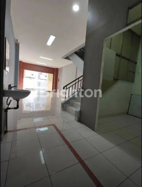 image RUKO 3 LANTAI LOKASI STATEGIS DEKAT MALL SMS GADING SERPONG (2)