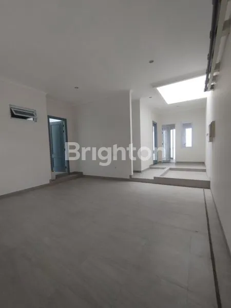 image RUMAH BARU MEWAH MINIMALIS DI SATELIT INDAH (3)