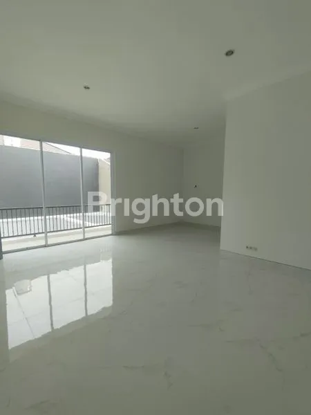 image RUMAH BARU MEWAH MINIMALIS DI SATELIT INDAH (7)