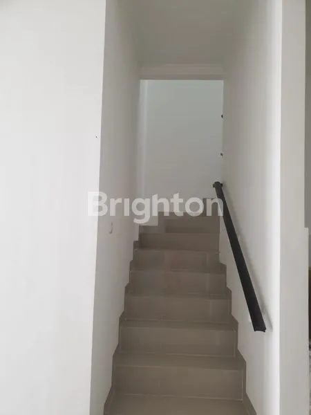 image RUMAH 2 LANTAI DISEWAKAN DI  JL. PRAMUKA (7)