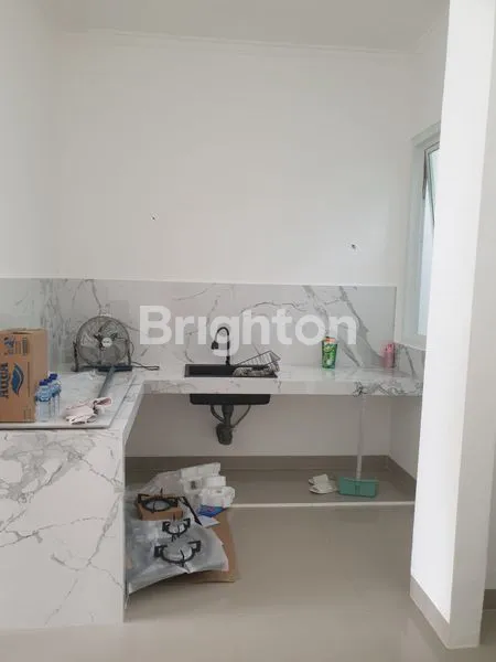 image RUMAH 2 LANTAI DISEWAKAN DI  JL. PRAMUKA (8)