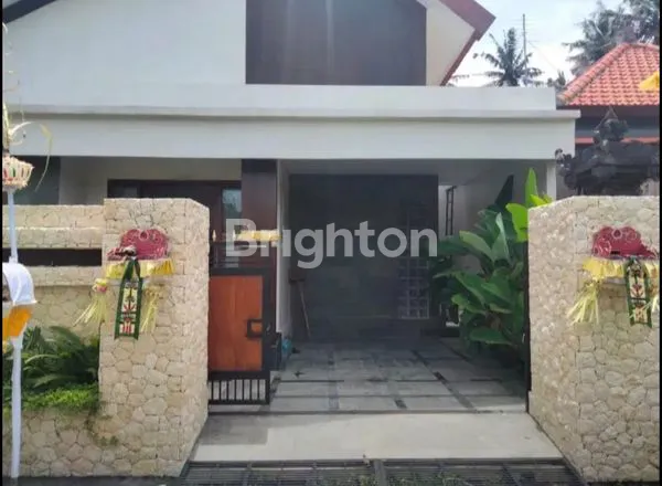 image RUMAH SEMI VILLA, SANGAT SANGAT STRATEGIS, ASRI, INDAH DENGAN PEMANDANGAN SAWAH DI GIANYAR. (3)
