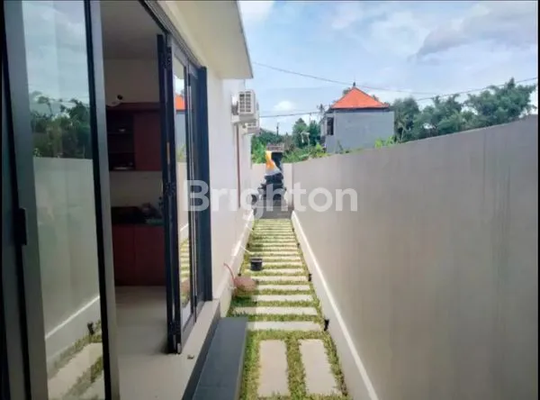 image RUMAH SEMI VILLA, SANGAT SANGAT STRATEGIS, ASRI, INDAH DENGAN PEMANDANGAN SAWAH DI GIANYAR. (1)