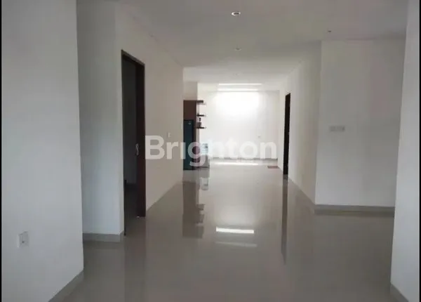 image RUMAH SEMI VILLA, SANGAT SANGAT STRATEGIS, ASRI, INDAH DENGAN PEMANDANGAN SAWAH DI GIANYAR. (7)