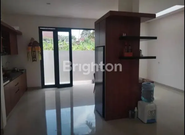 image RUMAH SEMI VILLA, SANGAT SANGAT STRATEGIS, ASRI, INDAH DENGAN PEMANDANGAN SAWAH DI GIANYAR. (2)