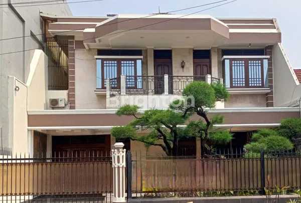 image RUMAH CANTIK MINIMALIS DUA LANTAI DI KRAMAT JAKARTA PUSAT (1)