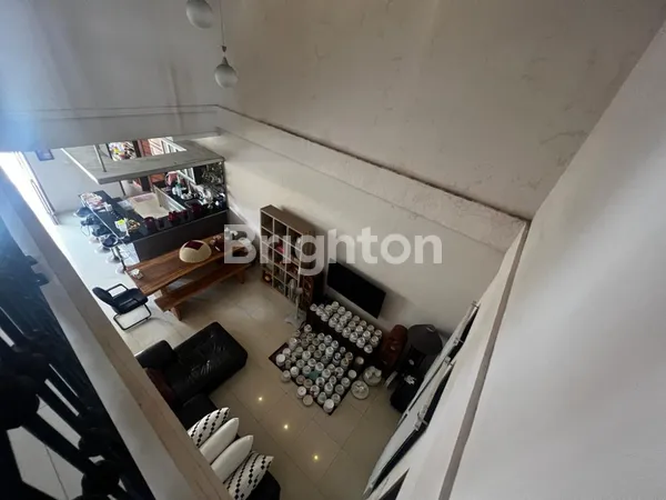 image RUMAH 2 LANTAI DI SESETAN, DENPASAR  SELATAN (2)