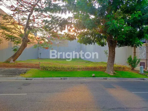 TANAH DEKAT CLUB HOUSE, DI JALAN KEMBAR ( LUAR CLUSTER ) WISATA BUKIT MAS 1