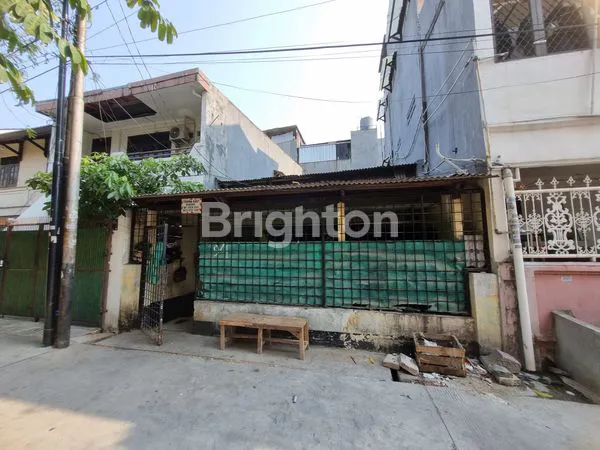 image RUMAH KOST JELAMBAR 8 KAMAR (1)