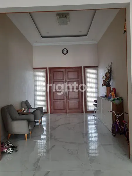 image RUMAH MEWAH DI CLUSTER KOTA BARU PARAHYANGAN (6)