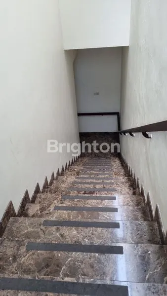 image RUMAH GRAHA NATURA MEWAH CANTIK SIAP HUNI SURABAYA BARAT (5)