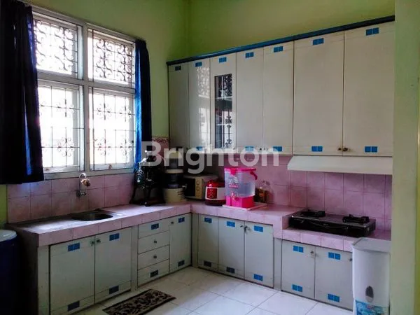 image TURUN HARGA ,RUMAH 2 LANTAI LOKASI PINGGIR JALAN UTAMA ADA TEMPAT USAHA DAN KOST DI SALATIGA (3)