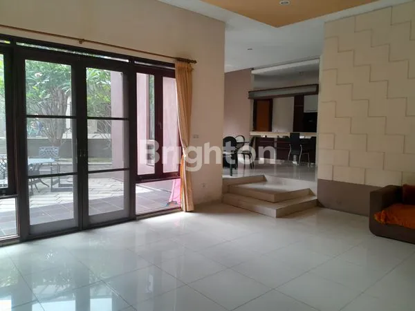 image RUMAH RAPIH BERSIH SEMIFURNISH SIAP HUNI KOTABARU PARAHYANGAN (4)