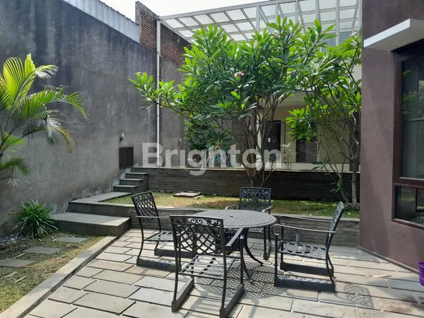 image RUMAH RAPIH BERSIH SEMIFURNISH SIAP HUNI KOTABARU PARAHYANGAN (8)