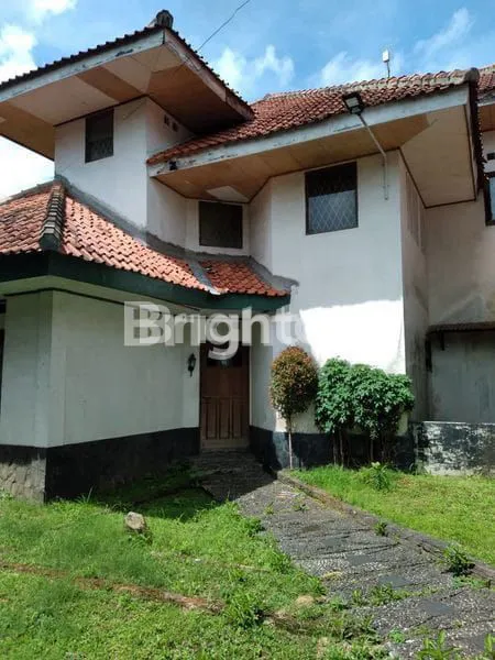 image RUMAH DI HOOK HALAMAN LUAS LOKASI STRATEGIS DI TENGAH KOTA BOGOR (2)