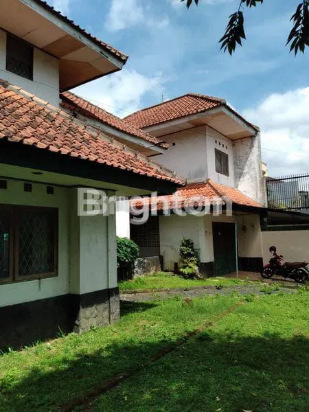 image RUMAH DI HOOK HALAMAN LUAS LOKASI STRATEGIS DI TENGAH KOTA BOGOR (1)