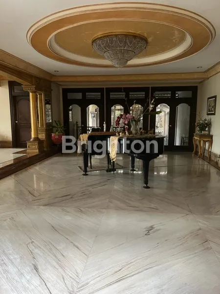 image RUMAH DI KOMPLEK ELIT AREA WIYUNG DENGAN CLUSTER TERNYAMAN DEKAT PAKUWON MALL (4)