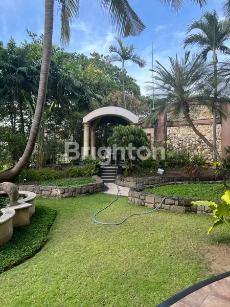 image RUMAH DI KOMPLEK ELIT AREA WIYUNG DENGAN CLUSTER TERNYAMAN DEKAT PAKUWON MALL (1)