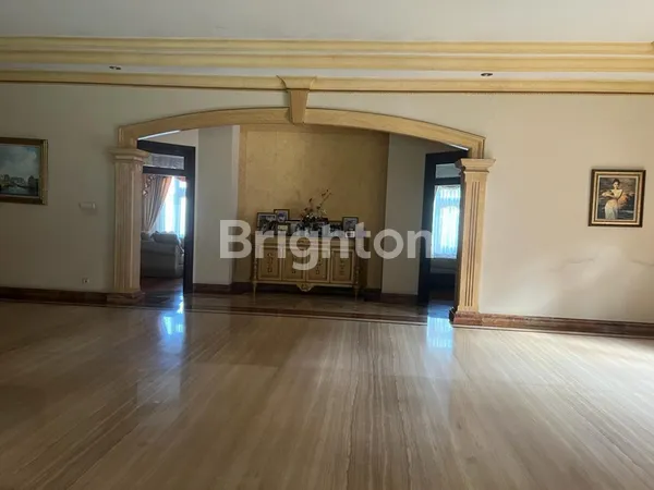 image RUMAH DI KOMPLEK ELIT AREA WIYUNG DENGAN CLUSTER TERNYAMAN DEKAT PAKUWON MALL (5)