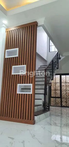 image RUMAH MEWAH DIBAWAH 2M DI SENTUL CITY  (7)
