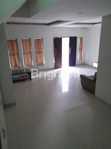 image RUMAH HOOK DENGAN FURNITURE TEMPEL CITRA BATAM (4)