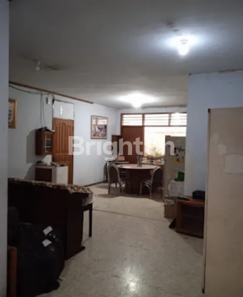 image DIJUAL CEPAT RUMAH LAMA STANDART.. HARGA TURUN 1 MAN ..!!! RAYA DUKUH KUPANG...NOL JALAN RAYA (3)