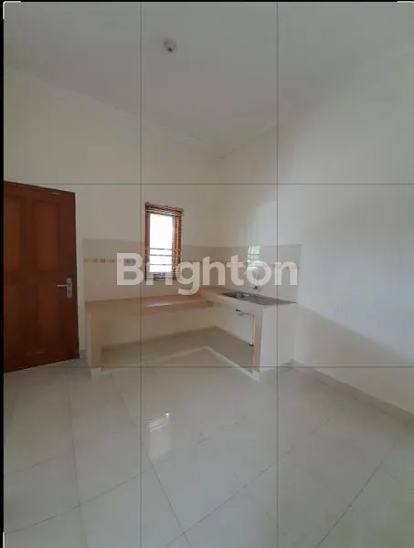 image KARANGANYAR, COLOMADU, RUMAH 2 LANTAI DESAIN MENARIK, AKSES JALAN 2 ARAH COCOK UNTUK RUANG PERKANTORAN MAUPUN TEMPAT TINGGAL, HANYA 10 MENIT KE BANDARA ADI SOEMARMO (8)